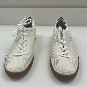 Rothy’s the Lace up - Retired Style in color Vanilla